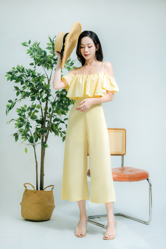 LAYLA COLD SHOULDER RUFFLES JUMPSUIT (YELLOW)