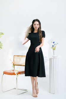 ELOISE SIDE RUCHED MIDI DRESS (BLACK)