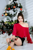 RHEA V NECK KNIT SWEATER (ROSE RED)