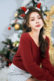 RHEA V NECK KNIT SWEATER (MAROON)