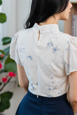 XIA MANDARIN COLLAR CROP TOP (FLORAL)