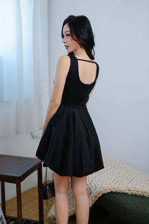 JASE BALLOON HEM MINI DRESS (BLACK)