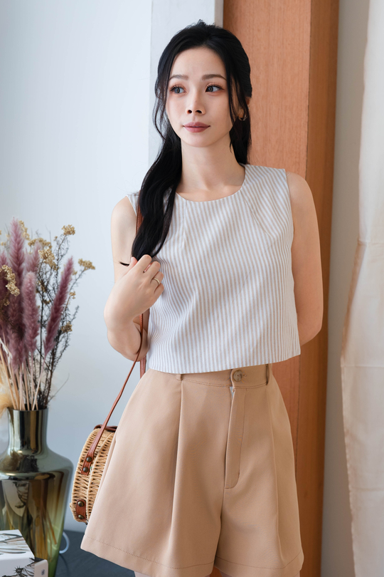 CLOE ROUND NECK SLEEVELESS TOP (BROWN STRIPE)