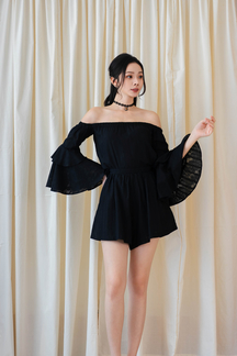 BILLA FLOUNCE LONG SLEEVES TOP (BLACK)