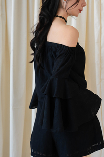 BILLA FLOUNCE LONG SLEEVES TOP (BLACK)