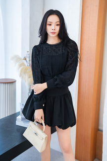 WALDA LONG SLEEVE BLOUSE (BLACK LACE)