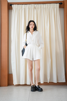 BROOKE ELASTICATED WAIST SHORTS (WHITE)