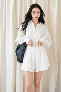 BROOKE ELASTICATED WAIST SHORTS (WHITE)