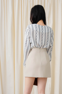 JODELL V-NECK RUFFLES TOP (WHITE)