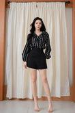 JODELL V-NECK RUFFLES TOP (BLACK)