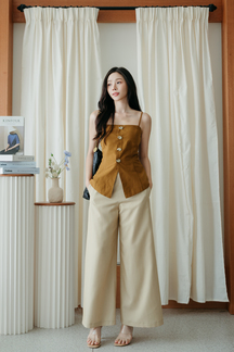 KYRIE BUTTON CAMI TOP (BROWN)