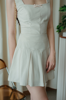 DUFFIE PLEATED A-LINE SKIRT (CREAM)