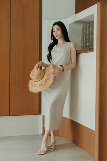 BRIAR SLIT BACK BODYCON DRESS (OAT)