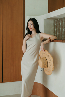BRIAR SLIT BACK BODYCON DRESS (OAT)