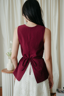SHIZUE V NECK TWIST FRONT TOP (MAROON)