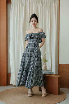 CARMINE OFF SHOULDER MIDAXI DRESS (BLACK CHECKERED)