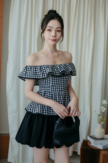 JOEY OFF SHOULDER TOP (BLACK CHECKERED)