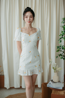 BECKETT RUFFLES MINI DRESS (YELLOW FLOWER)