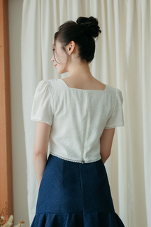 SUTTYN SQUARE NECK CROP TOP (CREAM)