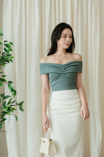 TESS OFF SHOULDER TOP (GREEN)