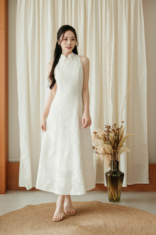 GWENNETTA SLEEVELESS MAXI DRESS (CREAM FLORAL)