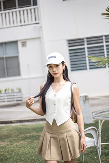 BONNY BUTTON FRONT VEST TOP (CREAM)