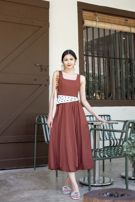 VIENNA SQUARE NECK BALLON DRESS (SWEET BROWN)