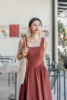 VIENNA SQUARE NECK BALLON DRESS (SWEET BROWN)