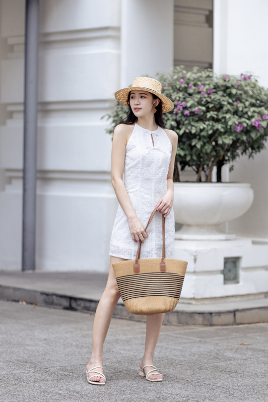 HAE HALTER NECK MINI DRESS (WHITE FLORAL)