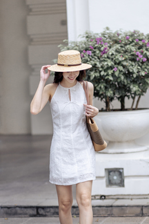 HAE HALTER NECK MINI DRESS (WHITE FLORAL)