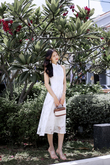  LEVINIA MANDARIN COLLAR MIDI DRESS (WHITE FLORAL)