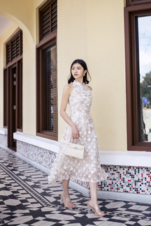 LEVINIA MANDARIN COLLAR MIDI DRESS (3D FLORAL)