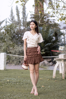 NOAH FLUTTER SLEEVES WRAP TOP (FLORAL)