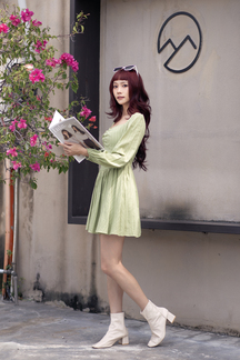 NEVAEH SWEETHEART MINI DRESS (GREEN PEAS)