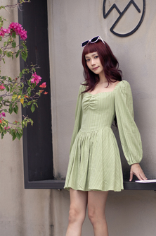 NEVAEH SWEETHEART MINI DRESS (GREEN PEAS)