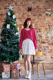 RHEA V NECK KNIT SWEATER (ROSE RED)
