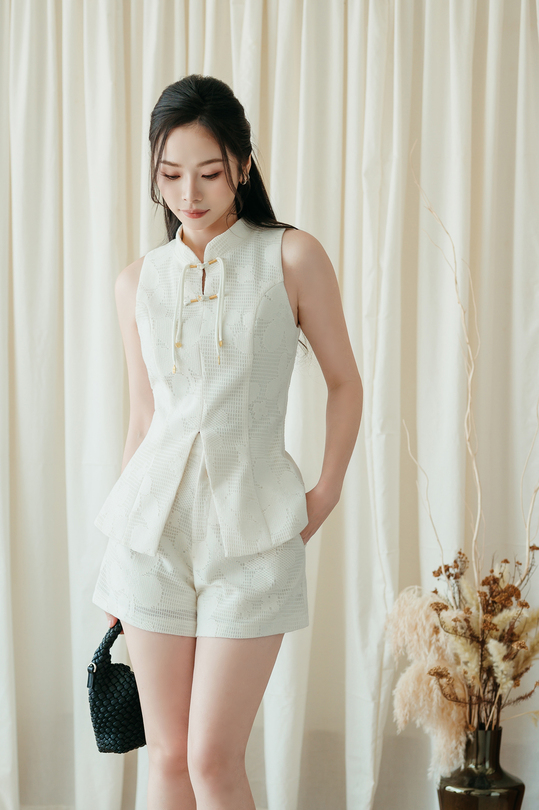 TATIANA CHEONGSAM TOP (CREAM LACE)