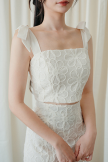 JEARL SELF TIE RIBBON TOP (CREAM)