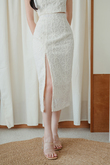 SOREN ZIPPER SIDE SPLIT SKIRT (CREAM) SOREN ZIPPER SIDE SPLIT SKIRT (CREAM)
