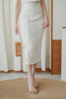 SOREN ZIPPER SIDE SPLIT SKIRT (CREAM)