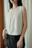 BARRETT ROUND NECK SLEEVELESS TOP (CREAM)