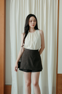 BARRETT ROUND NECK SLEEVELESS TOP (CREAM)