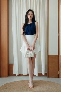 BARRETT ROUND NECK SLEEVELESS TOP (BLUE)