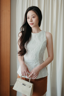 SUZON SIDE SPLIT TOP (CREAM FLORAL)