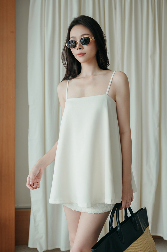 MANON FLARE CAMI TOP (CREAM)