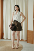 WALLKER V-NECK SHIFT TOP (CREAM)