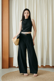 NIVA ROUND NECK CROP TOP (BLACK) NIVA ROUND NECK CROP TOP (BLACK)
