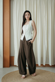 MILANA SQUARE NECK BUTTON TOP (WHITE) MILANA SQUARE NECK BUTTON TOP (WHITE)