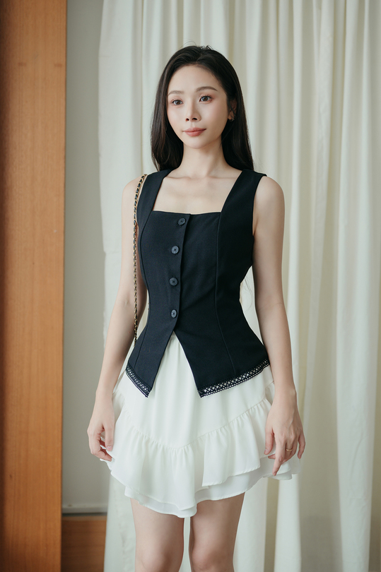 MILANA SQUARE NECK BUTTON TOP (BLACK)