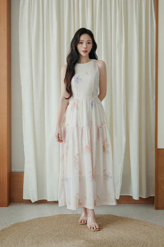 KATY ROUND NECK TIERED DRESS (FLORAL) KATY ROUND NECK TIERED DRESS (FLORAL)